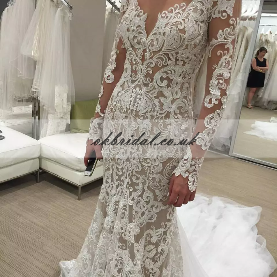 Affordable Lace Long-Sleeves Muslim Wedding Dresses High Neck Bridal Gowns  Online | Long sleeve wedding dress lace, Bridal ball gown, Wedding dresses  uk