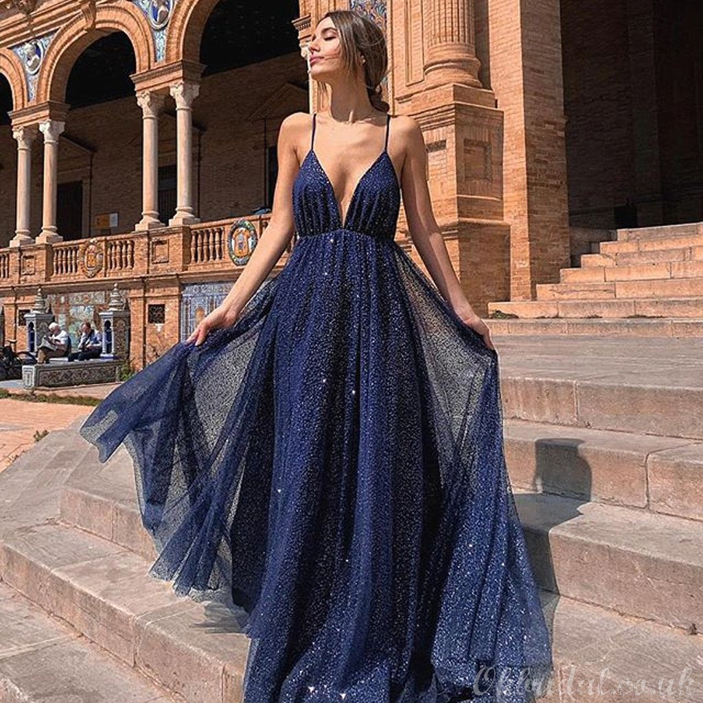 Elegant Blush Lace Applique Prom Dress with Plunging V-Neck FD3468